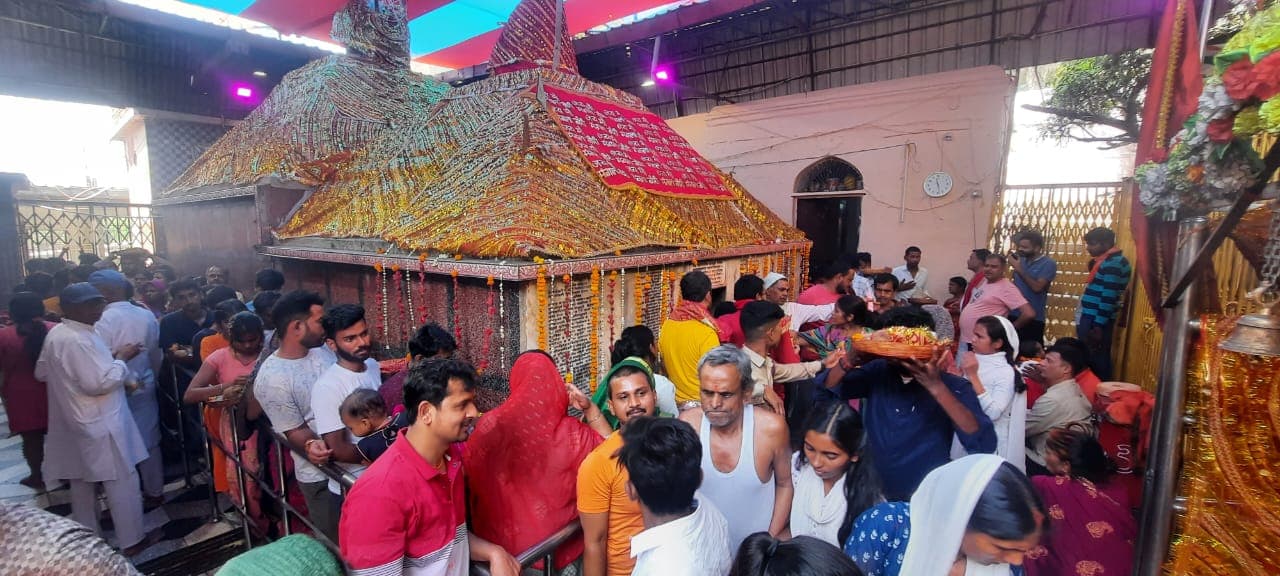 कलश स्थापना के साथ चैत्र नवरात्र शुरू, मां मंगला गौरी मंदिर में 25000 श्रद्धालुओं ने की पूजा-अर्चना