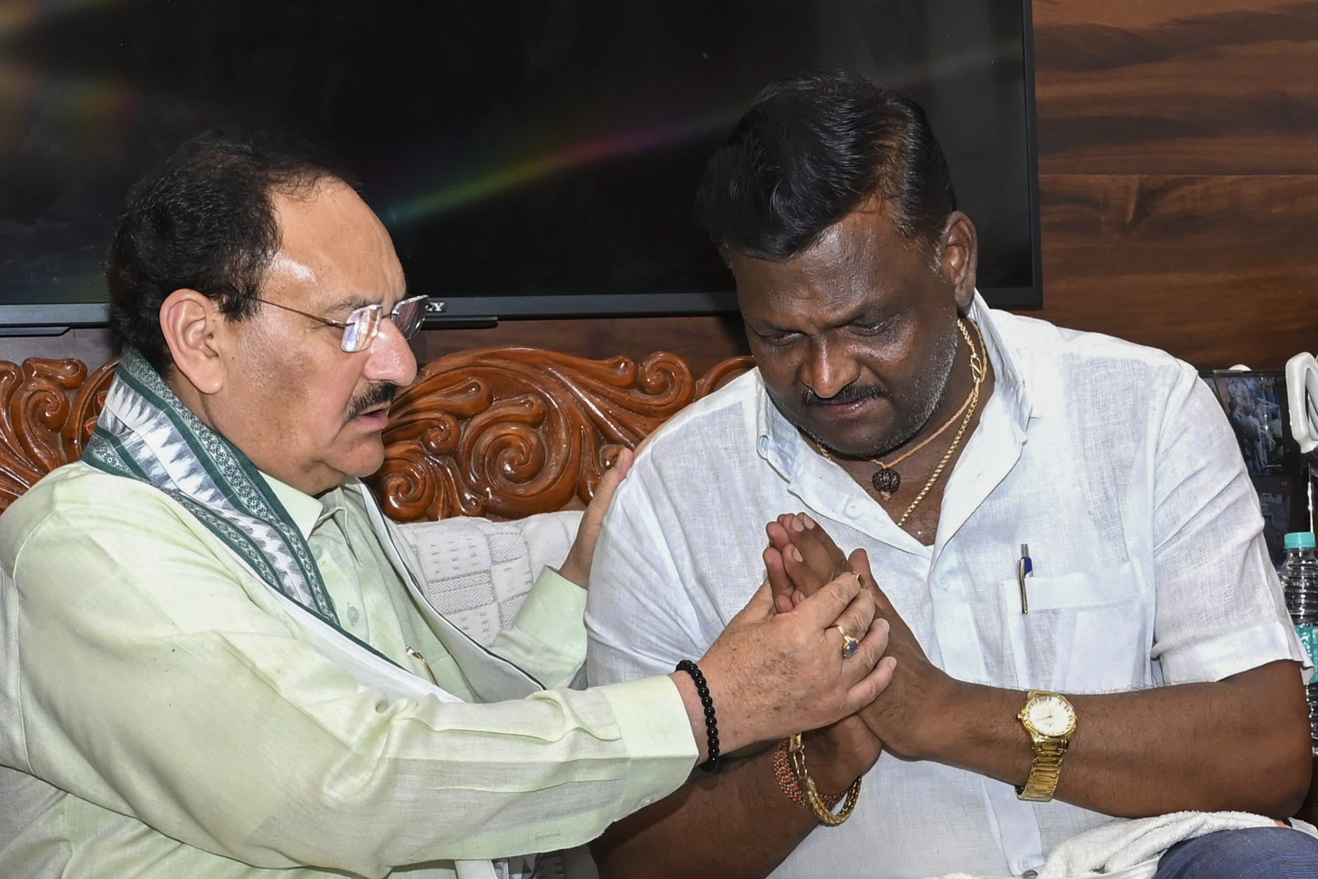 Neha Hiremath Murder: क्या नेहा हिरेमथ मामले को लेकर दबाव में है पुलिस? पिता के आरोप के बाद बीजेपी हमलावर