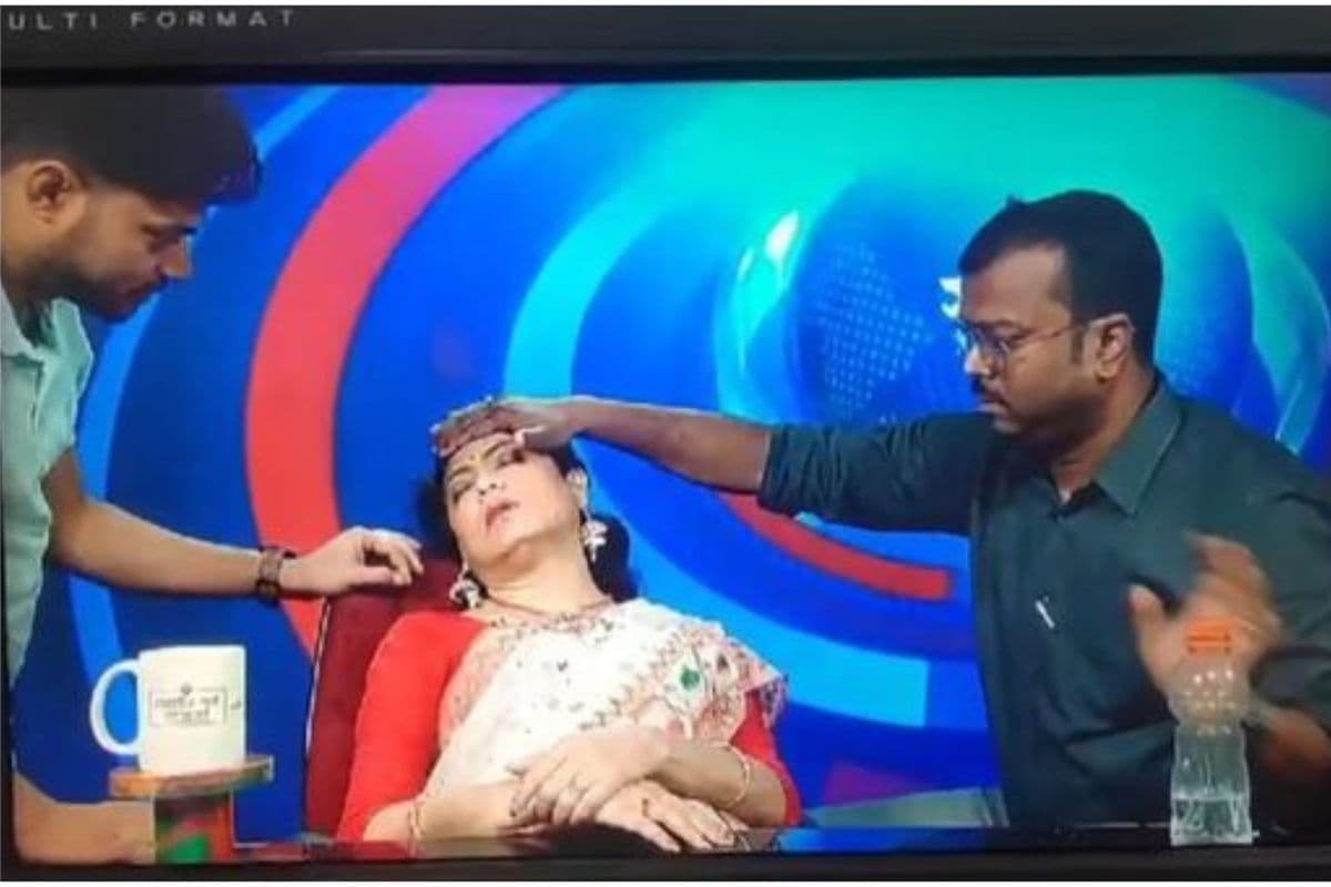 WB News : जब लाइव प्रसारण में न्यूज एंकर हो गयीं बेहोश