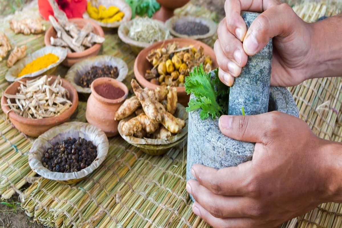 Ayurvedic Remedies for Diabetes: डायबिटीज के हैं मरीज तो इन 4 आयुर्वेदिक चीजों का करें सेवन, तुरंत मिलेगा फायदा