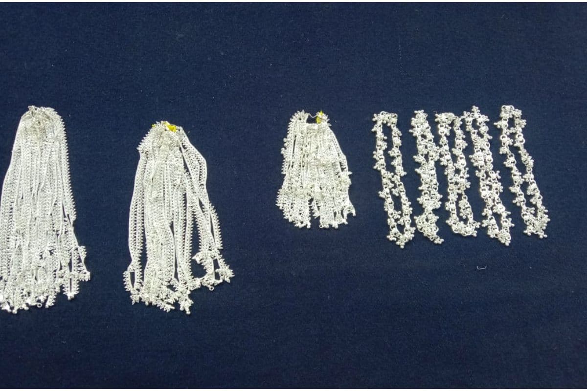 Benefits of wearing silver: चांदी पहनने के हैरान करने वाले फायदे, शरीर और दिमाग को कैसे मिलता है फायदा