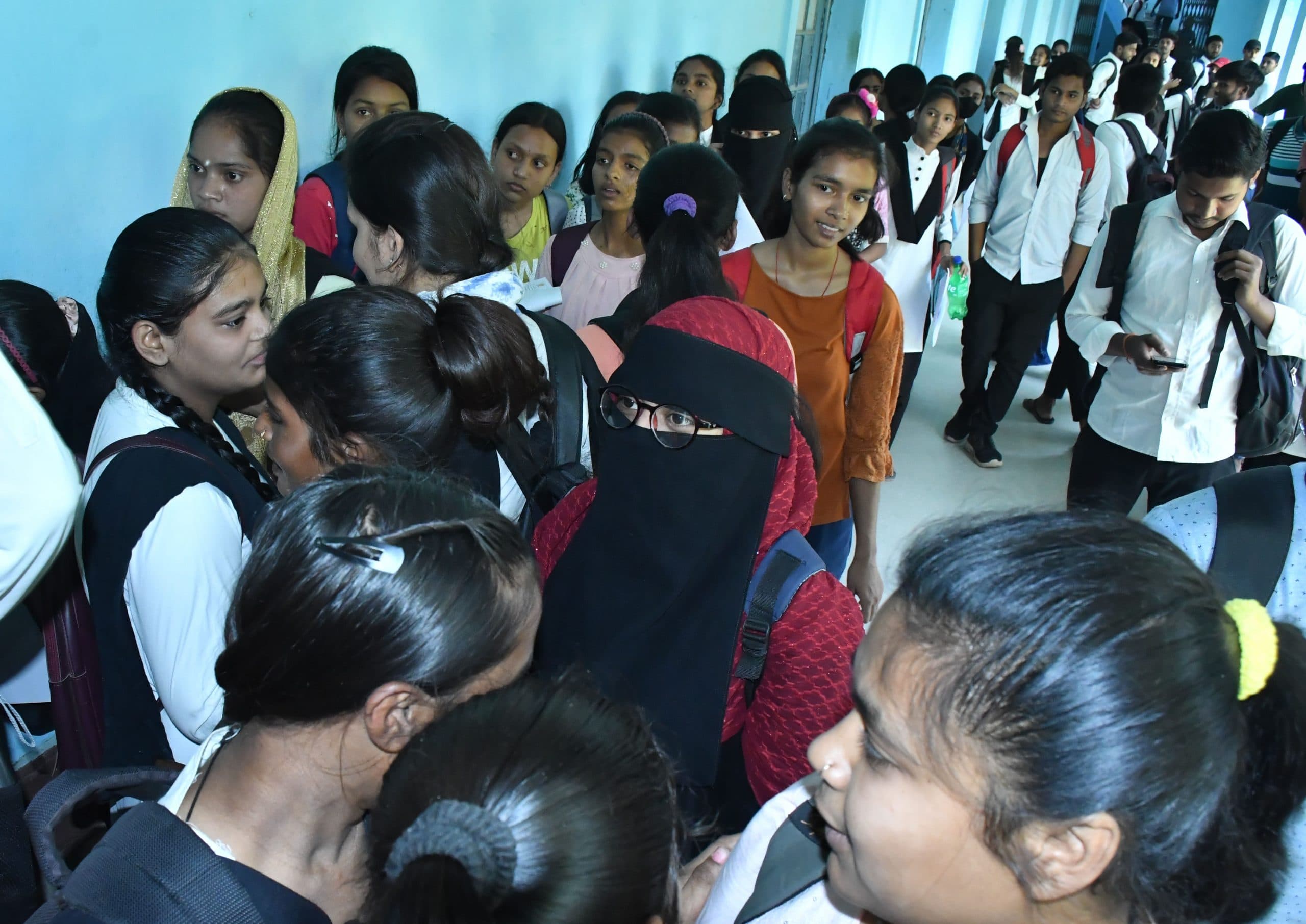 Bihar News: टीएमबीयू का 15 दिनों से कटा है बिजली, अधिकारी कर रहे सिर्फ बयानबाजी, स्टूडेंट्स, कर्मचारी व शिक्षक बिजली व पानी के लिए हो रहे हैं परेशान