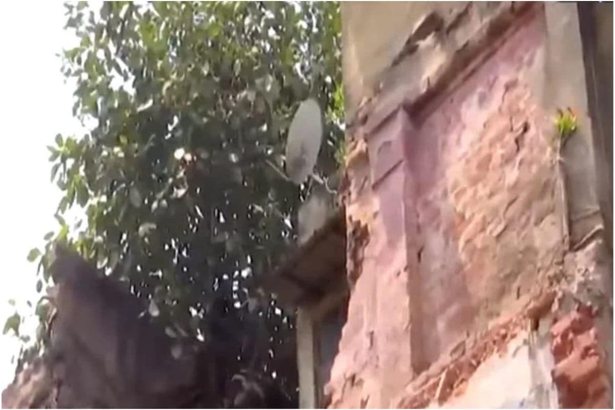 West Bengal : बऊबाजार में ढह गया पुराना मकान, मचा हडकंप