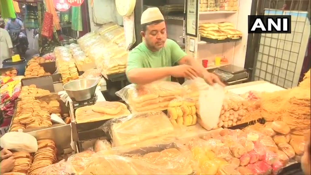 Eid ul Fitr: आज नहीं दिखा चांद, बोले मौलाना मुफ्ती मुकर्रम अहमद- 11 अप्रैल को मनाई जाएगी ईद