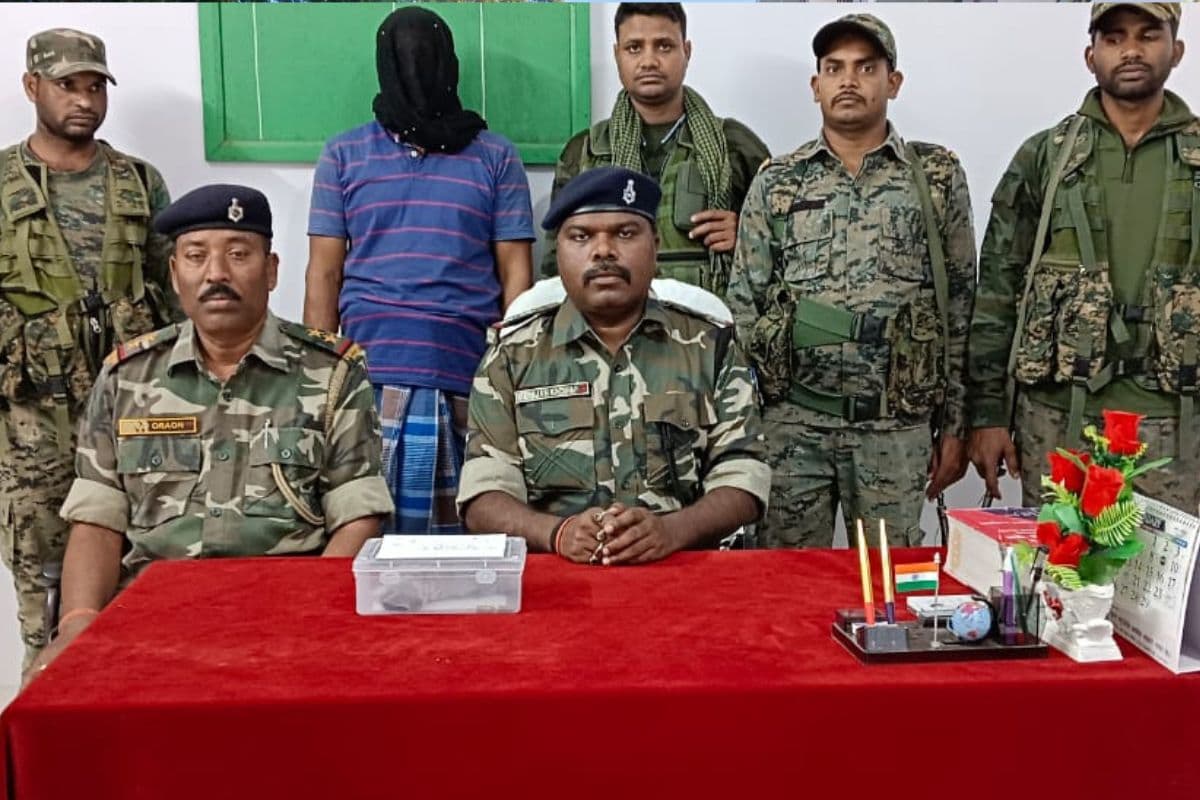 गिरिडीह में अपराध की योजना बना रहे अपराधी को पुलिस ने दबोचा, छापेमारी में पिस्टल व गोली बरामद