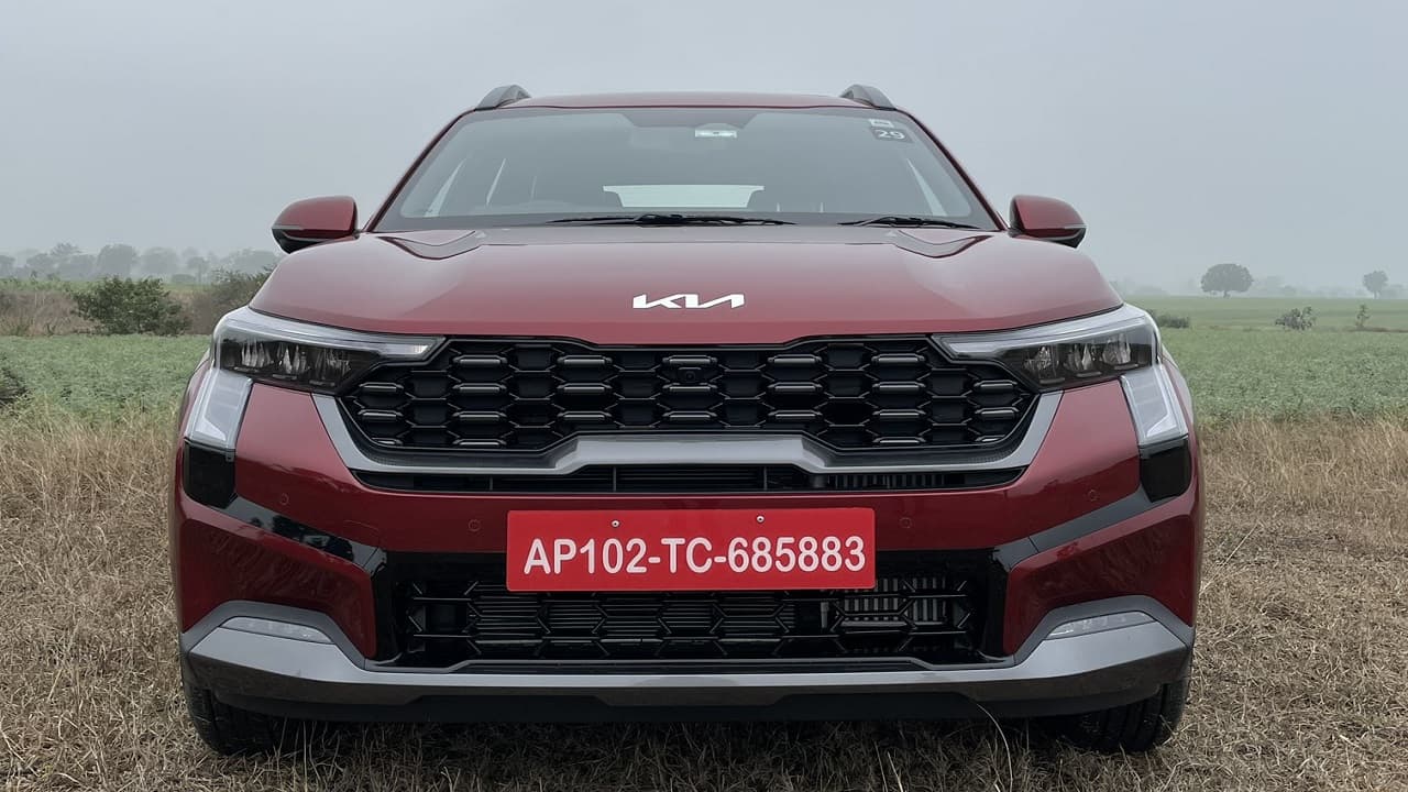 फेसलिफ्ट कार बाजार में Kia की इस कार की चकल्लस, कीमत मात्र 8 लाख