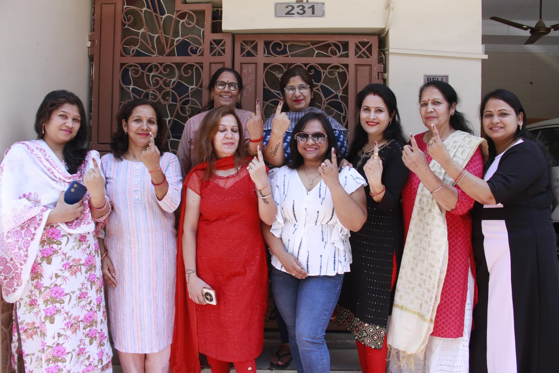 Lok Sabha Election 2024: त्रिपुरा, मणिपुर में सबसे ज्यादा और UP में सबसे कम मतदान, ईवीएम में कैद हुई प्रत्याशियों की किस्मत