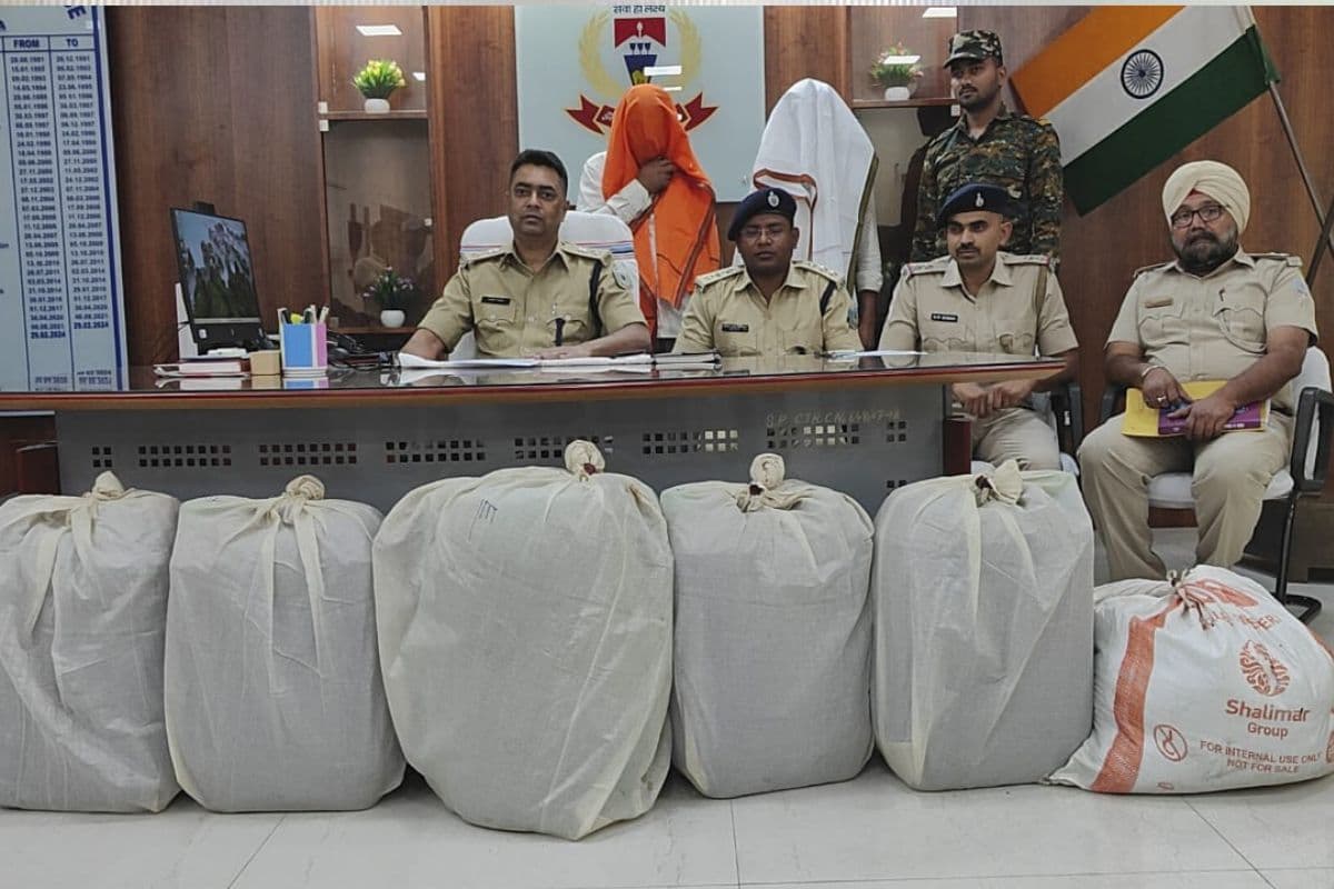 झारखंड के चतरा में नशे के सौदागरों के खिलाफ बड़ी कार्रवाई, 10 करोड़ की अफीम के साथ दो तस्कर अरेस्ट