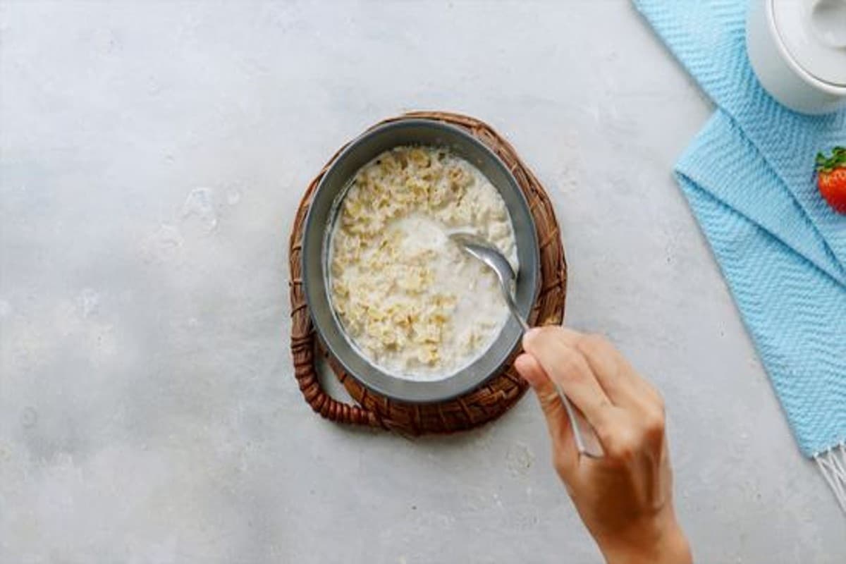 Oats With Milk Benefits: दूध के साथ ओट्स मिलाकर खाने से सेहत को कौन से लाभ मिलते हैं?