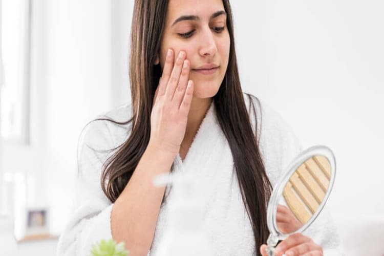 How To: इस होममेड फेस पैक्स से रोके पिंपल्स को, स्किन एक्सपर्ट्स से जानें