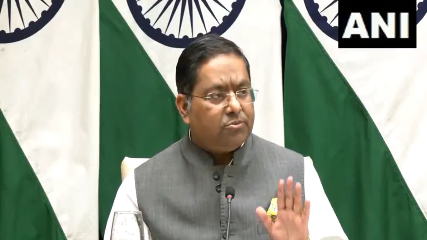 Iran Israel Conflict: ईरानी कब्जे वाले जहाज से कब मुक्त होंगे 16 भारतीय, विदेश मंत्रालय ने दिया अपडेट