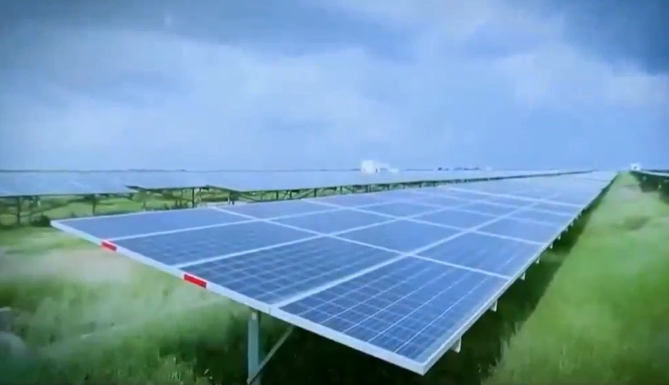 Renewable Energy Park: भारत के इस राज्य में है दुनिया का सबसे बड़ा रिन्यूएबल एनर्जी पार्क, पेरिस से 5 गुना बड़ा