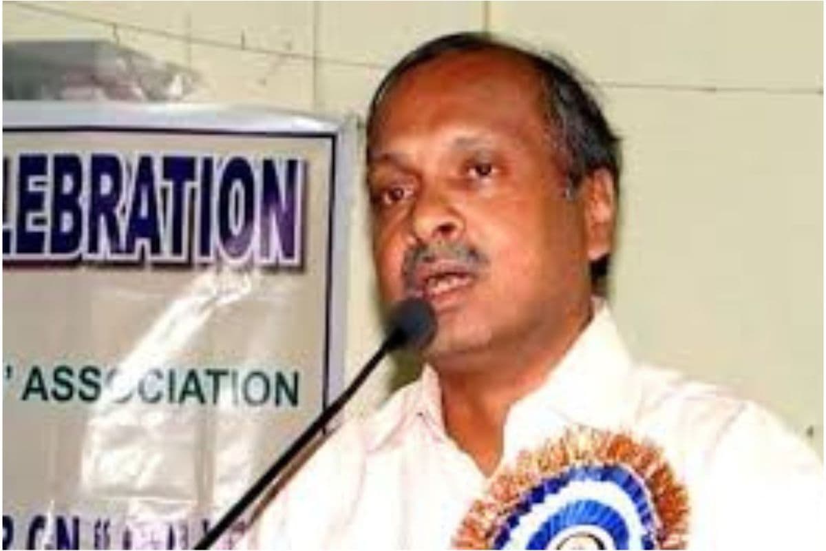 WB News : स्कूली नौकरी खोने वाले 19,000 लोग हो सकते हैं योग्य, बाकियों की नियुक्तियां संदिग्ध