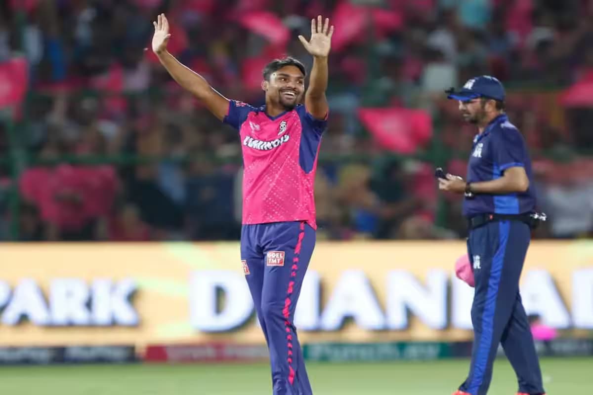 संदीप ने मारा 'पंजा', मुंबई के आधे बल्लेबाजों को बनाया अपना शिकार