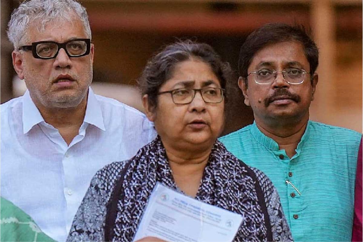 पश्चिम बंगाल : तृणमूल का सवाल, गेट बंद रखकर पुलिस कह रही है कि हम आजाद हैं, क्या हम बाहर निकल जाएंगे