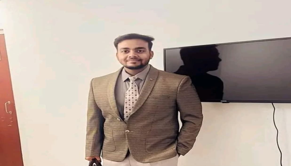 UPSC Result : हार्डवेयर दुकानदार के बेटे ने BPSC में 5वां स्थान पाने के बाद UPSC में भी लहराया परचम