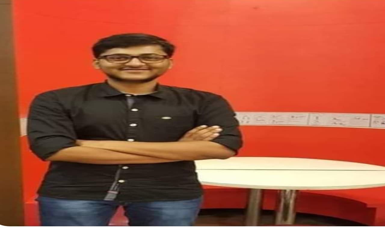 UPSC 2023 में आईआईटियन अपूर्व को 163वें रैंक के साथ मिली सफलता