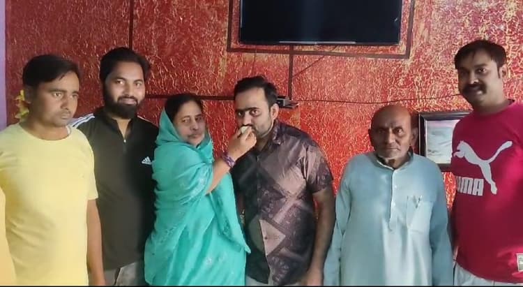 UPSC 2023 Result: बिहार के शहंशाह ने मारी बाजी, इंजीनियरिंग की पढ़ाई के बाद पत्रकारिता का भी ले चुके हैं अनुभव