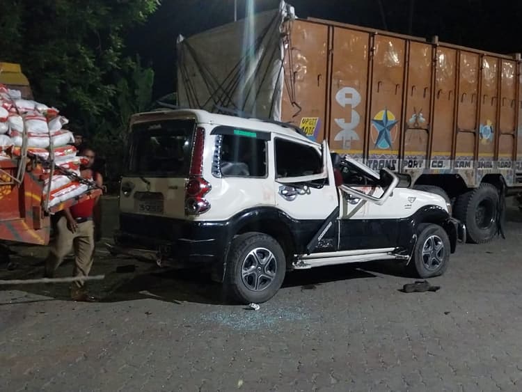 बिहार के पूर्णिया में स्कॉर्पियो ने ट्रक में मारी टक्कर, मासूम समेत दो लोगों की मौत, 4 लोग हुए जख्मी