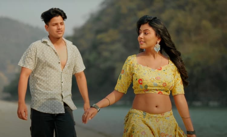 Bhojpuri Song : सुगम सिंह की आवाज में रोमांटिक गाना ‘बावरिया’ बना रहा हर दिल को दीवाना