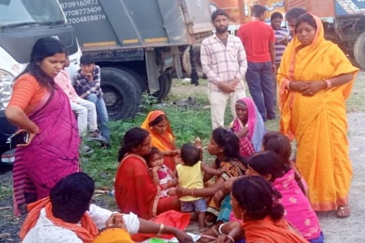 हादसे के बाद रोते बिलखते परिजन