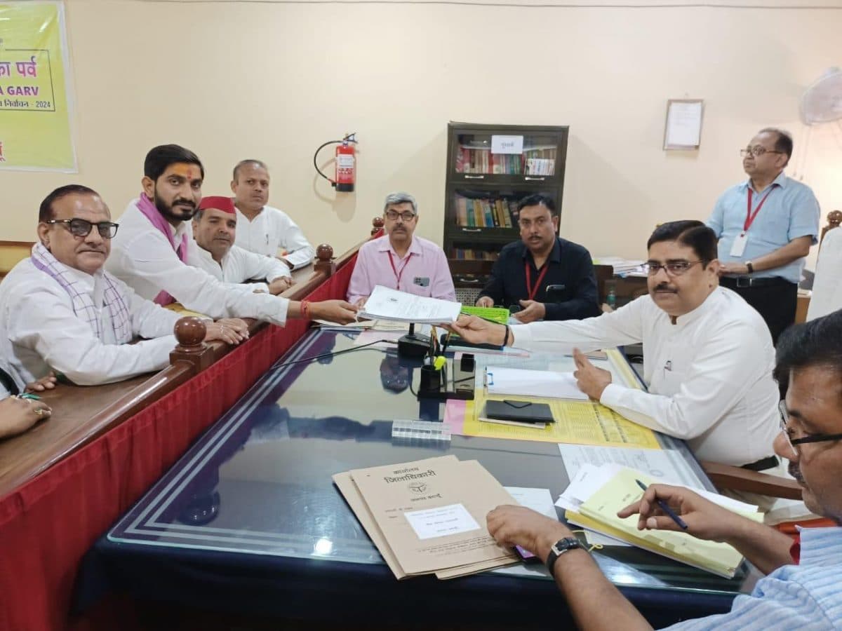 Aditya Yadav: आदित्य यादव हैं 14 करोड़ से अधिक की संपत्ति के मालिक, पहली बार लड़ रहे चुनाव