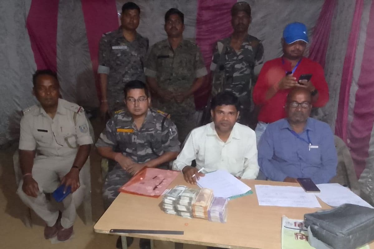 लोकसभा चुनाव 2024: पूर्वी सिंहभूम के चाईबासा बस स्टैंड के पास से 9 लाख व केशरपुर चेकपोस्ट से 5 लाख से अधिक कैश जब्त