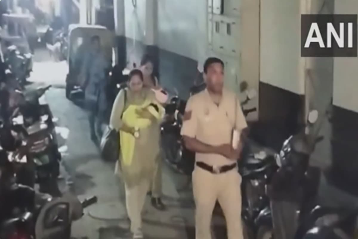 CBI Raid : दिल्ली में बच्चा चोरी करने वाले गिरोह का पर्दाफाश, 7-8 बच्चे बचाए गए