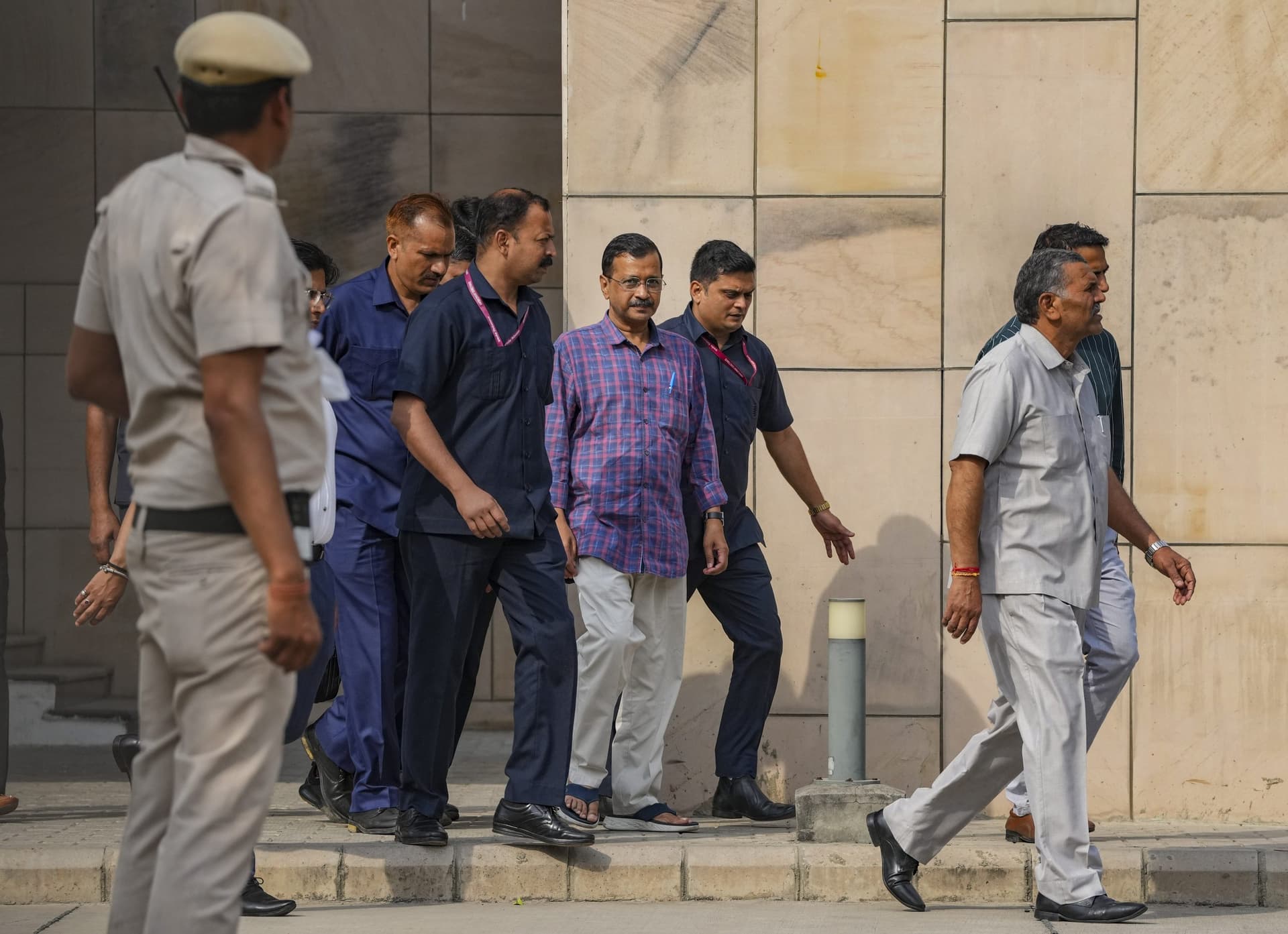 Arvind Kejriwal: 'सीएम केजरीवाल ने निजी हित को राष्ट्र हित से ऊपर रखा…'HC ने दिल्ली सरकार को लगाई कड़ी फटकार