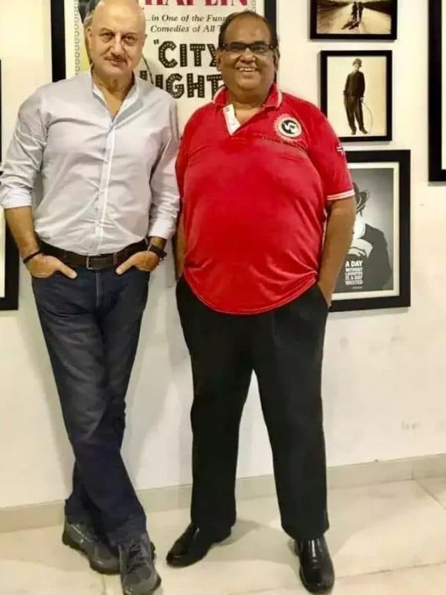 Satish Kaushik की बर्थ एनिवर्सरी पर अनुपम खेर ने लिखा दिल छूने वाला पोस्ट, शेयर किया अनसीन VIDEO