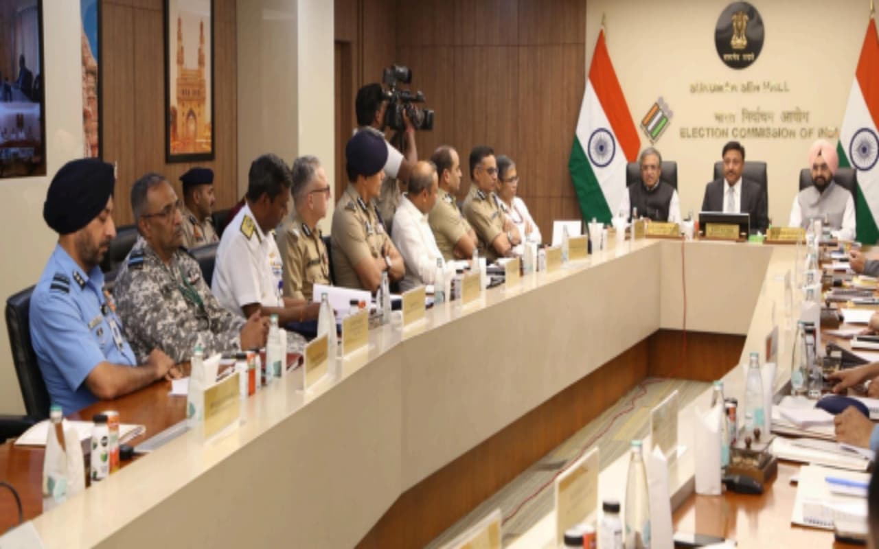 Lok Sabha Election 2024: खुफिया जानकारी को लेकर चुनाव आयोग की हिदायत, आपराध के साये से निपटने के लिए EC ने कसी कमर