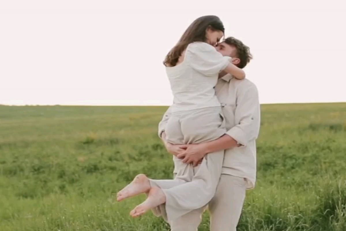 Extra Marital Affair अपराध भले ना हो, लेकिन आपके लिए बन सकता है परेशानी