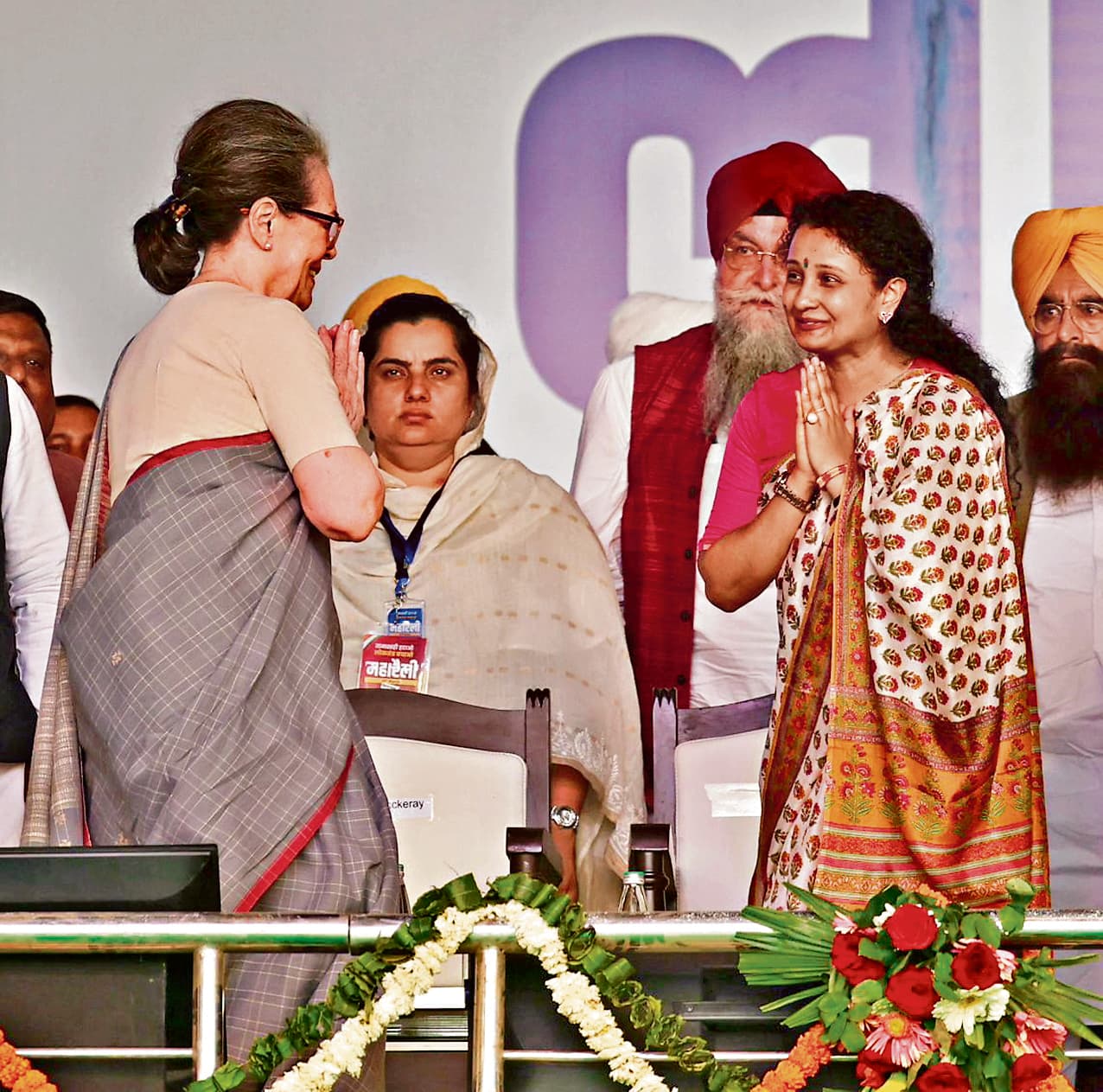 जनता तय करे कि देश लोकतंत्र से चलेगा या तानाशाही से : चंपाई