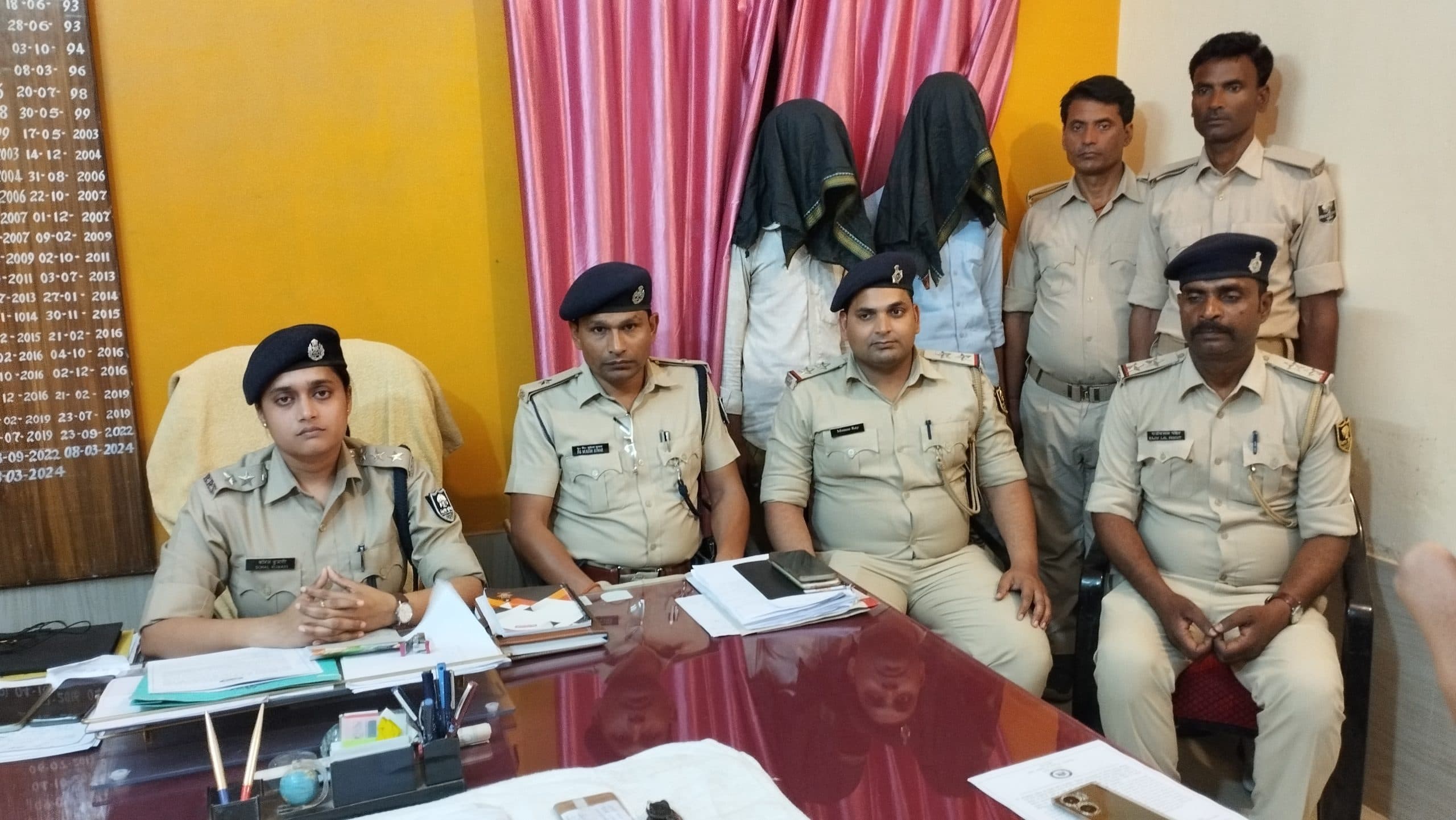 पेट्रोल पंप कर्मी से लूट मामले में दो लाइनर गिरफ्तार