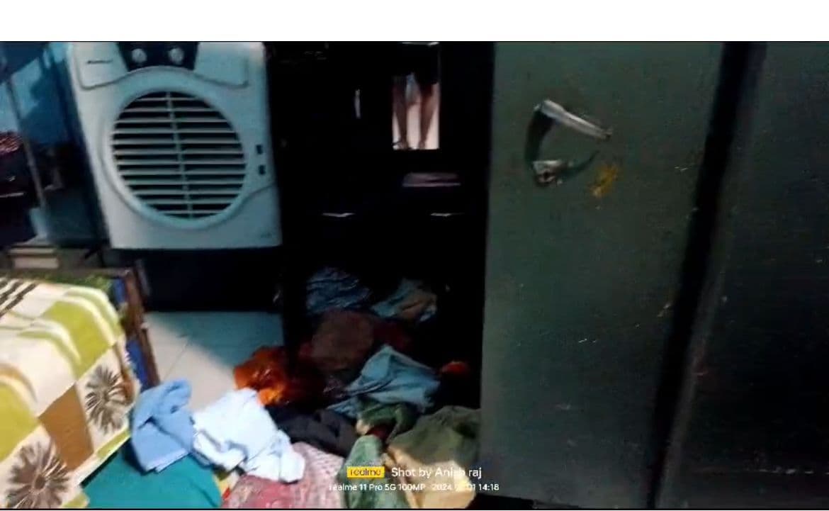 सेवानिवृत शिक्षक के घर से लाखों के जेवरात की चोरी