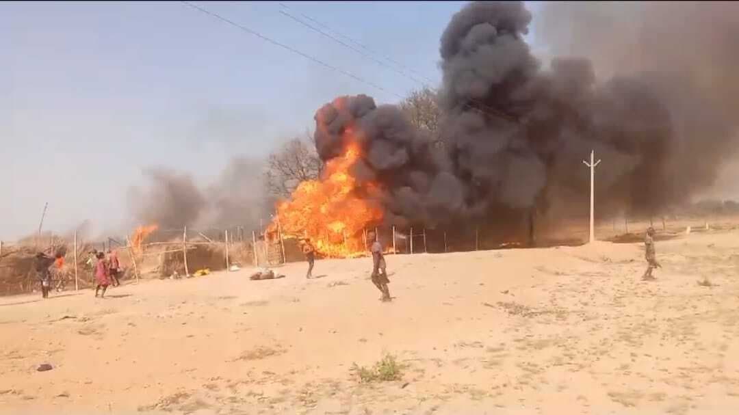 बोधगया के अमवां व बकरौर में लगी आग, 25 झोपड़ियां जल कर राख