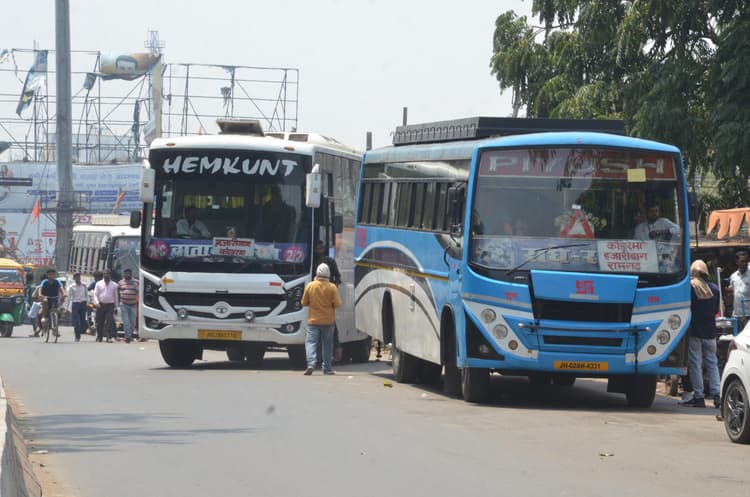 बूटी मोड़ व कांटाटोली पेट्रोल पंप के पास बने अवैध बस स्टैंड, रोज लग रहा जाम