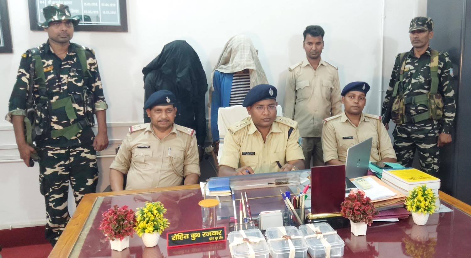 पांच लाख के ब्राउन शुगर के साथ दो तस्कर गिरफ्तार, भेजे गये