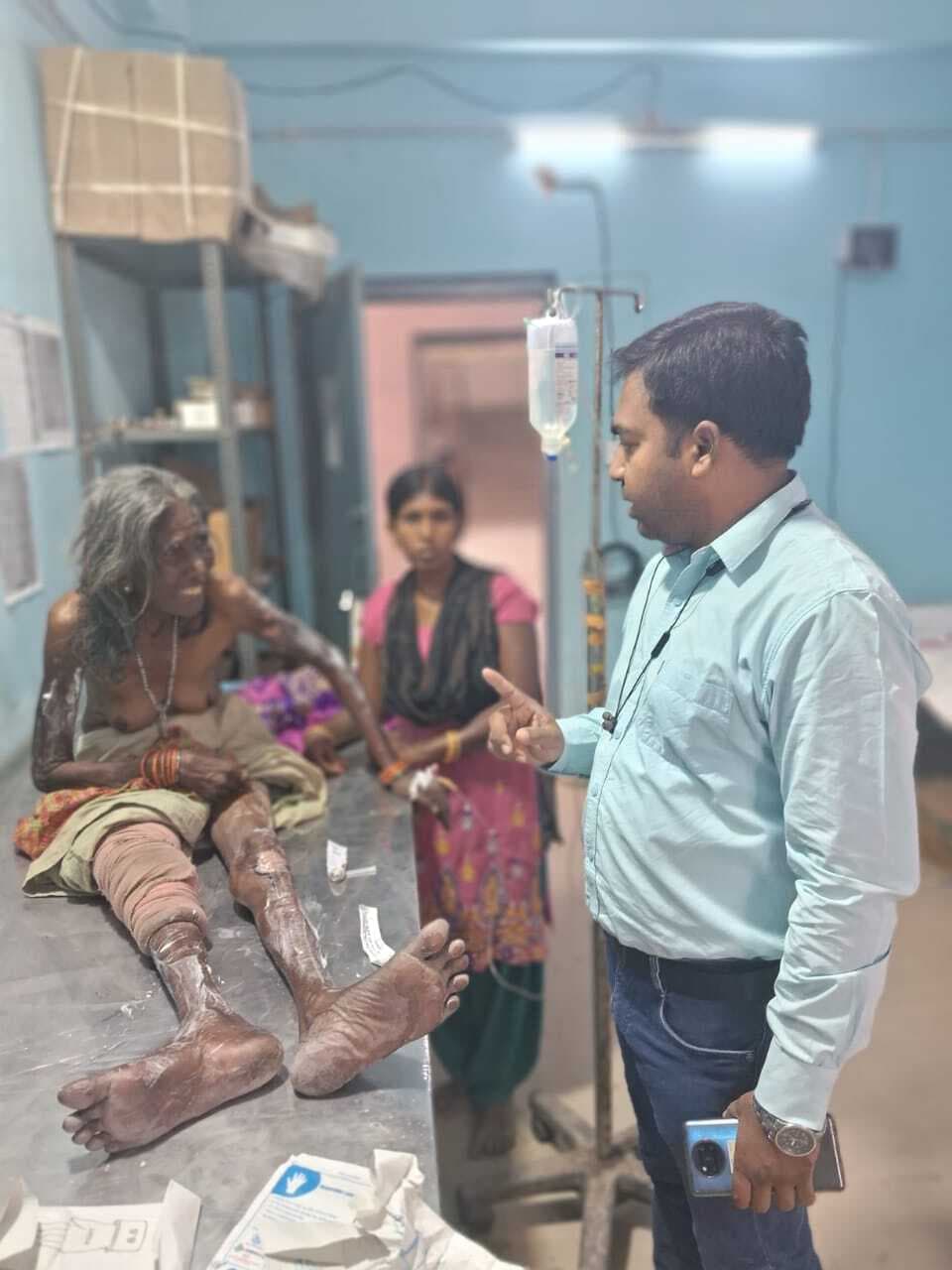 00भीषण अगलगी में 20 झोंपड़ीनुमा घर जले, दो गाय व दो बकरियों की मौत