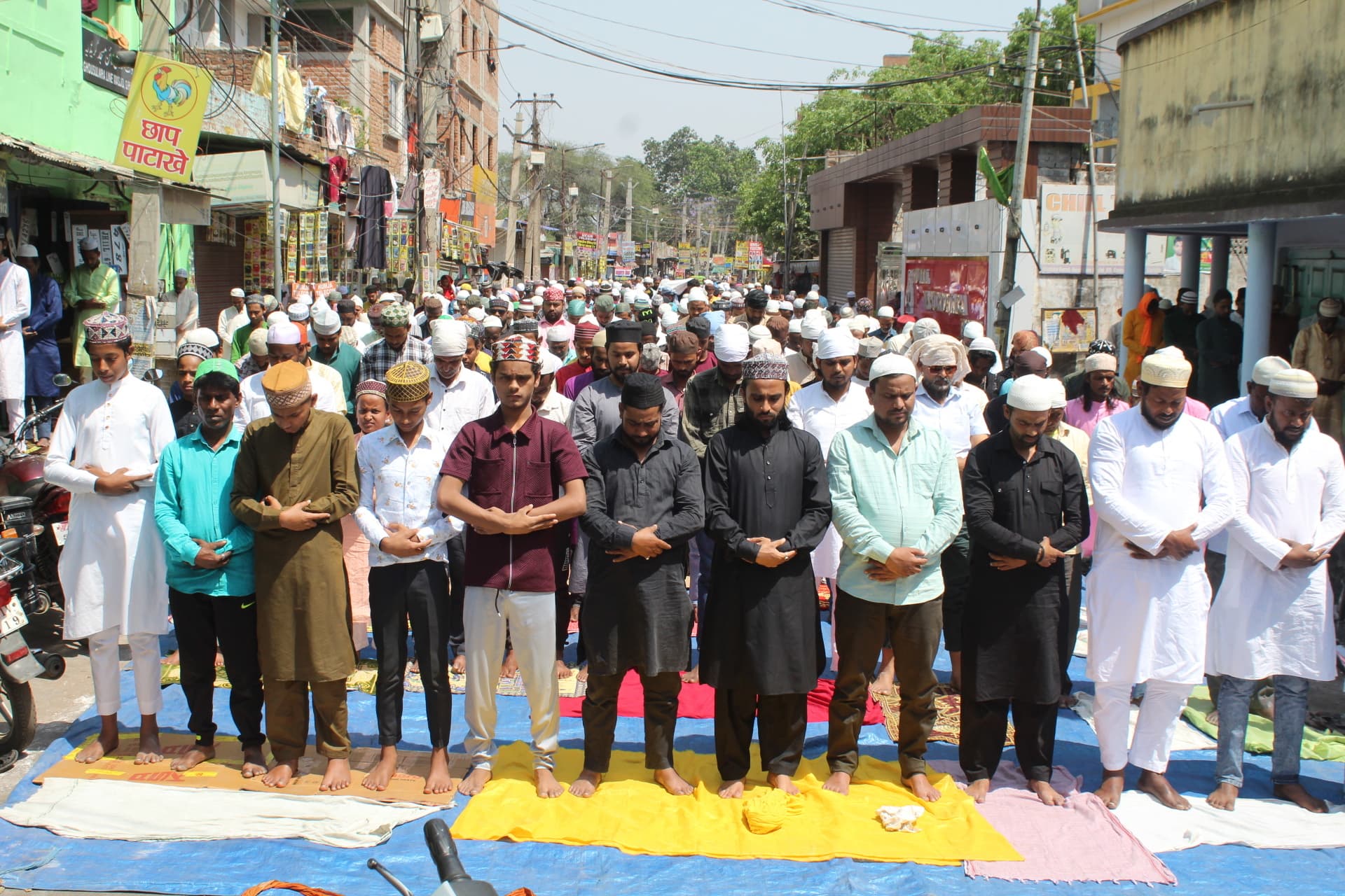 अकीदत के साथ अदा की गयी अलविदा जुमे की नमाज