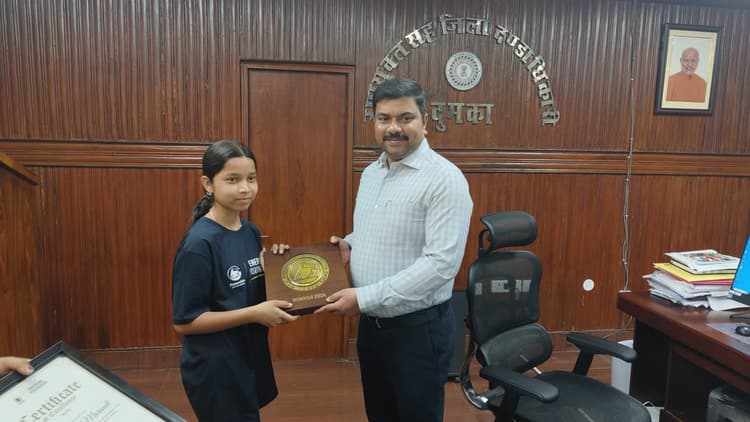 अंतर्राष्ट्रीय कार्यक्रम में सम्मिलित होने के लिए अमेरिका जायेंगी शास्त्री स्कूल की छात्रा खुशबू मरांडी