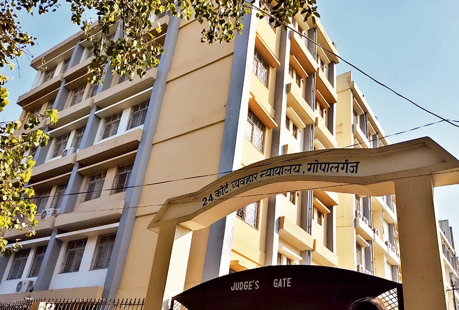 बच्ची से रेप के दोषी को मिली 20 वर्ष कारावास की सजा, तो कोर्ट में ही रो पड़ा