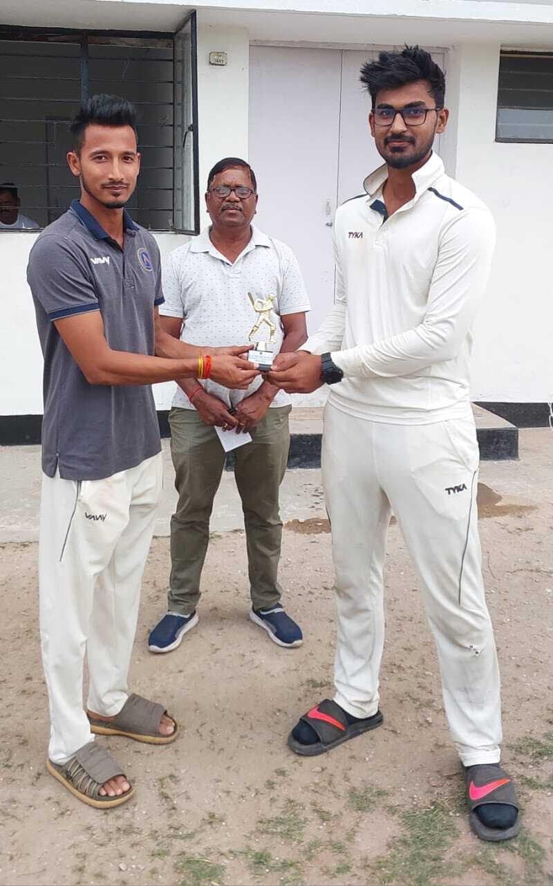 लोयोला ब्लूज की टीम ने स्टूडेंट क्लब को 112 रन से हराया