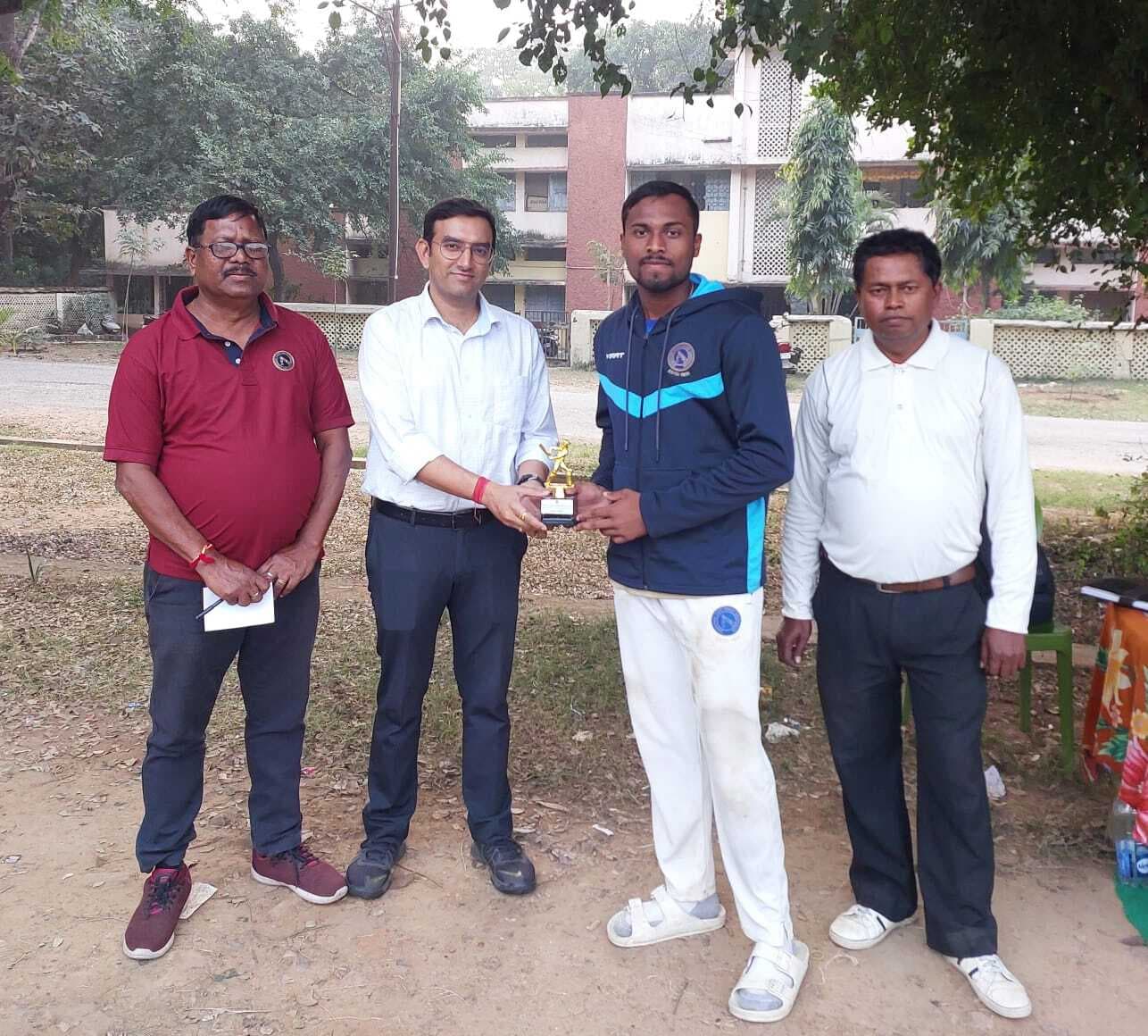 विशेष दत्ता के शतक से जमशेदपुर ने सिमडेगा को हराया