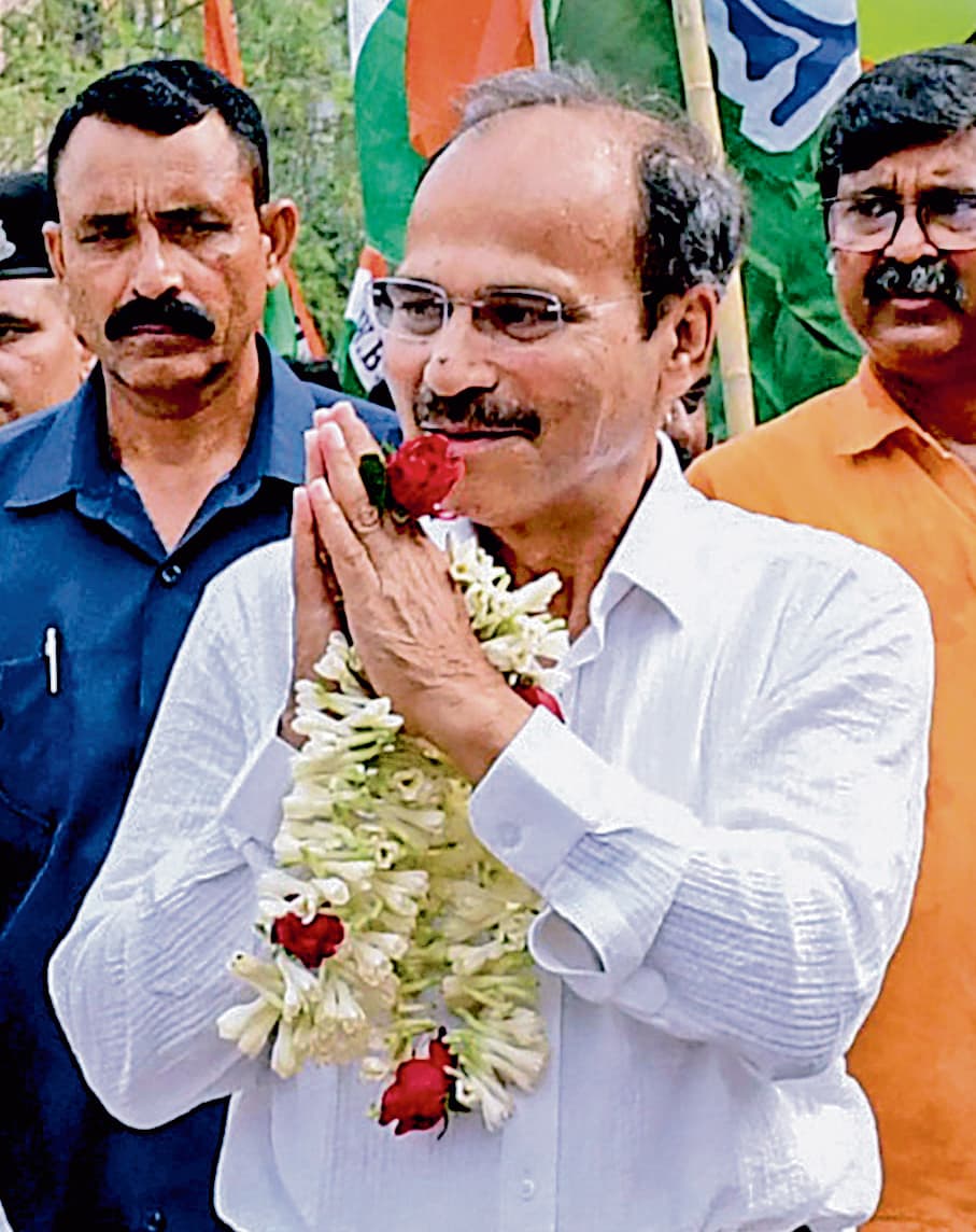 विरोधी दल के कार्यकर्ताओं को परेशान कर रही पुलिस : अधीर