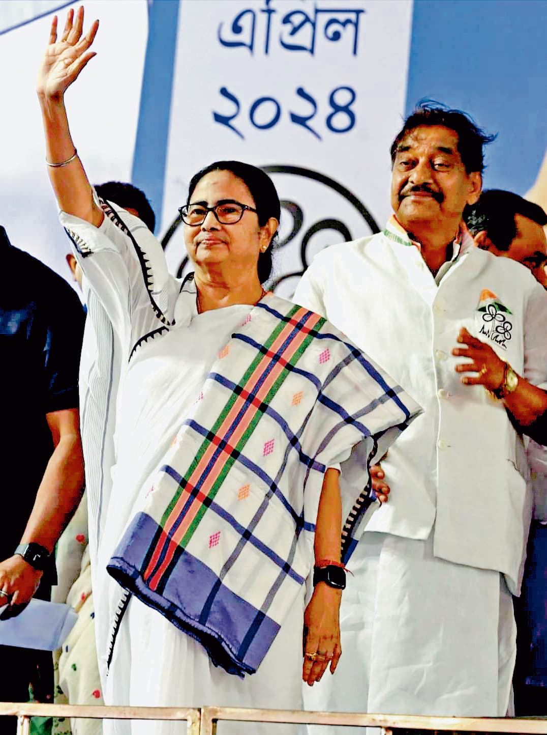 हिम्मत है, तो जून के बाद अरेस्ट करो