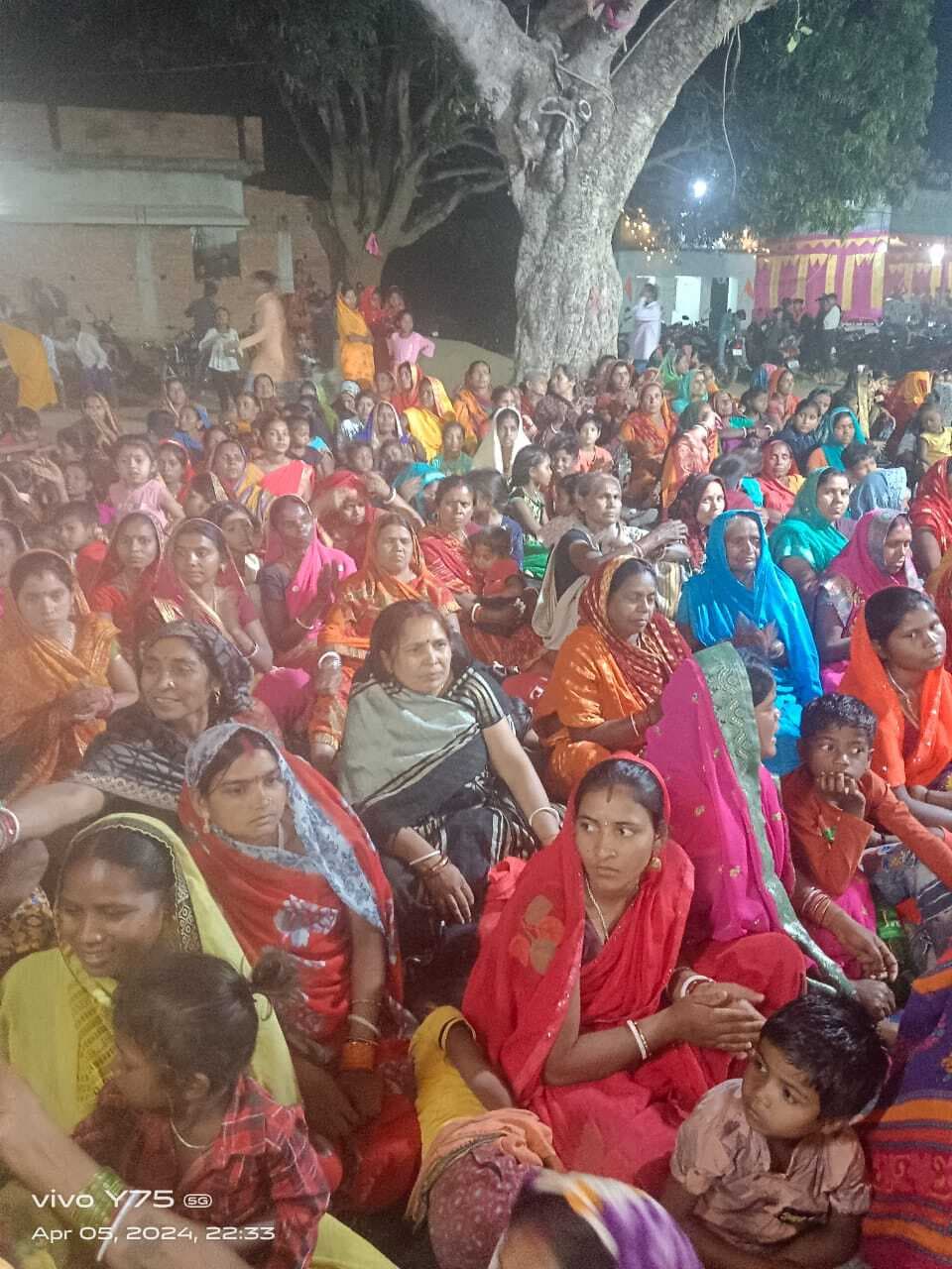 गुरु हमारे जीवन की दशा एवं दिशा दोनों को बदलते हैं : धनुर्धराचार्य