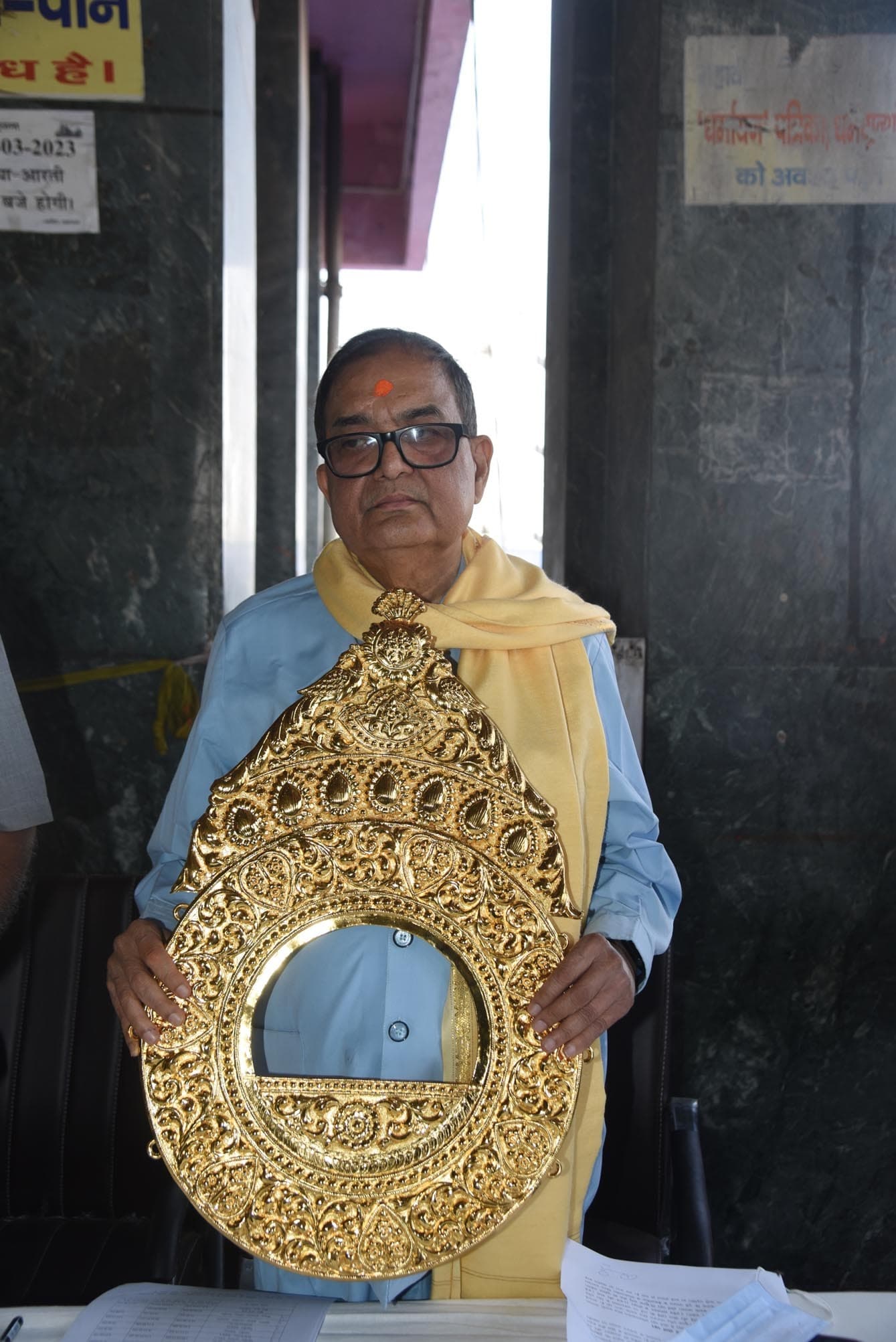 आज महावीर मंदिर में हनुमान जी पहनेंगे 12.23 लाख के स्वर्ण मुकुट-हार