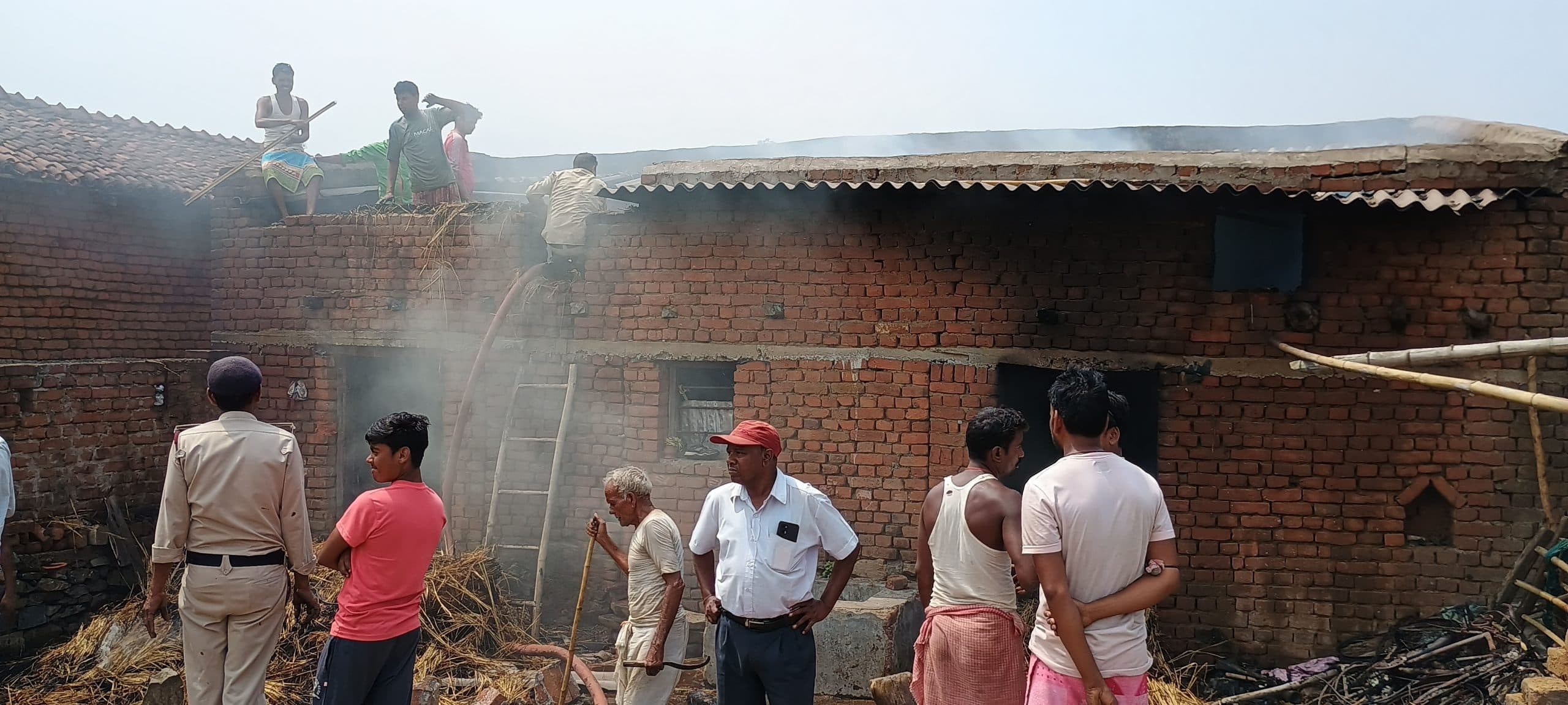 देवली में रिटायर्ड रेलकर्मी के घर में लगी आग