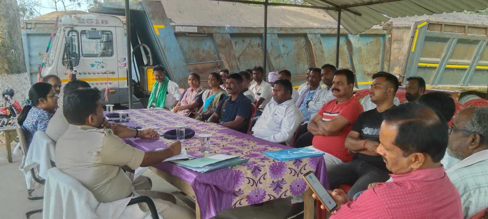 सौहार्द्रपूर्ण त्योहार मनाने का निर्णय